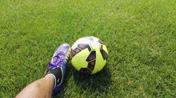 欧洲足球场地图发布，德法意英西数量居前｜AOA体育（配图示意）